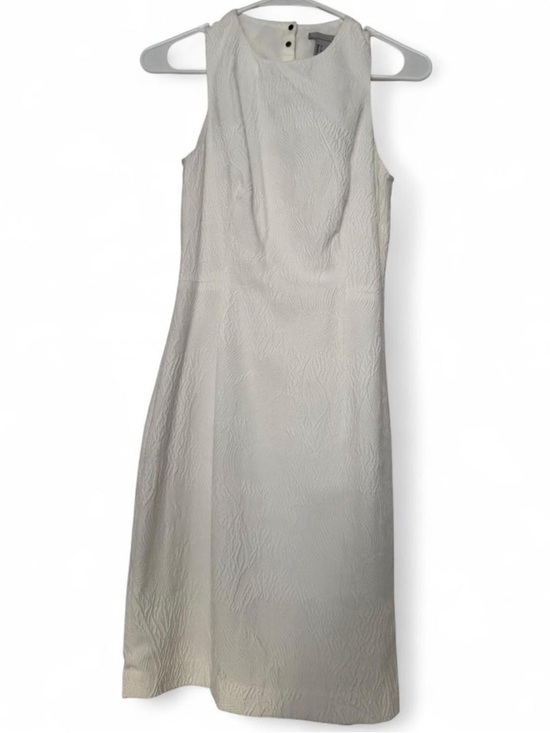 H&M Dresses & Skirts - 🆓 Ivory Textured Sleeveless Dress